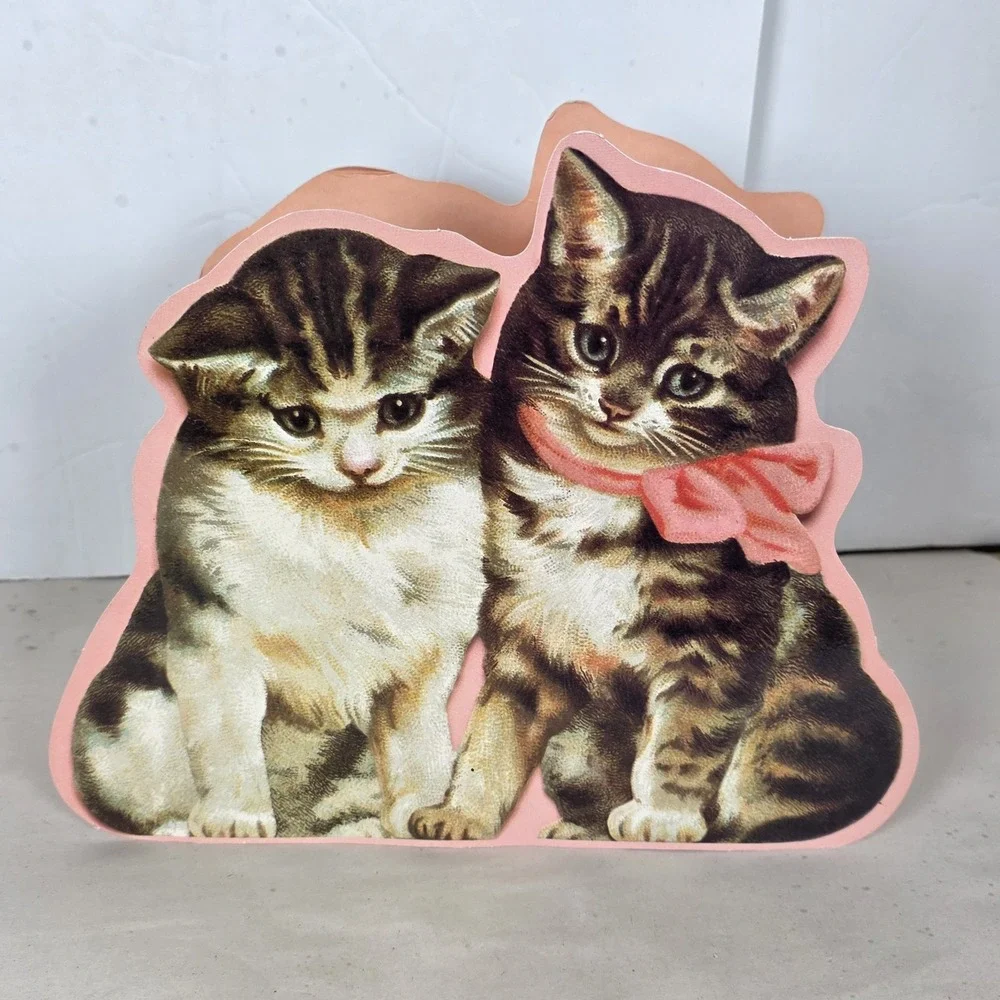 Vintage Hallmark tabby kitties cat Gift Bag cute gifting realistic pink‎ cutout